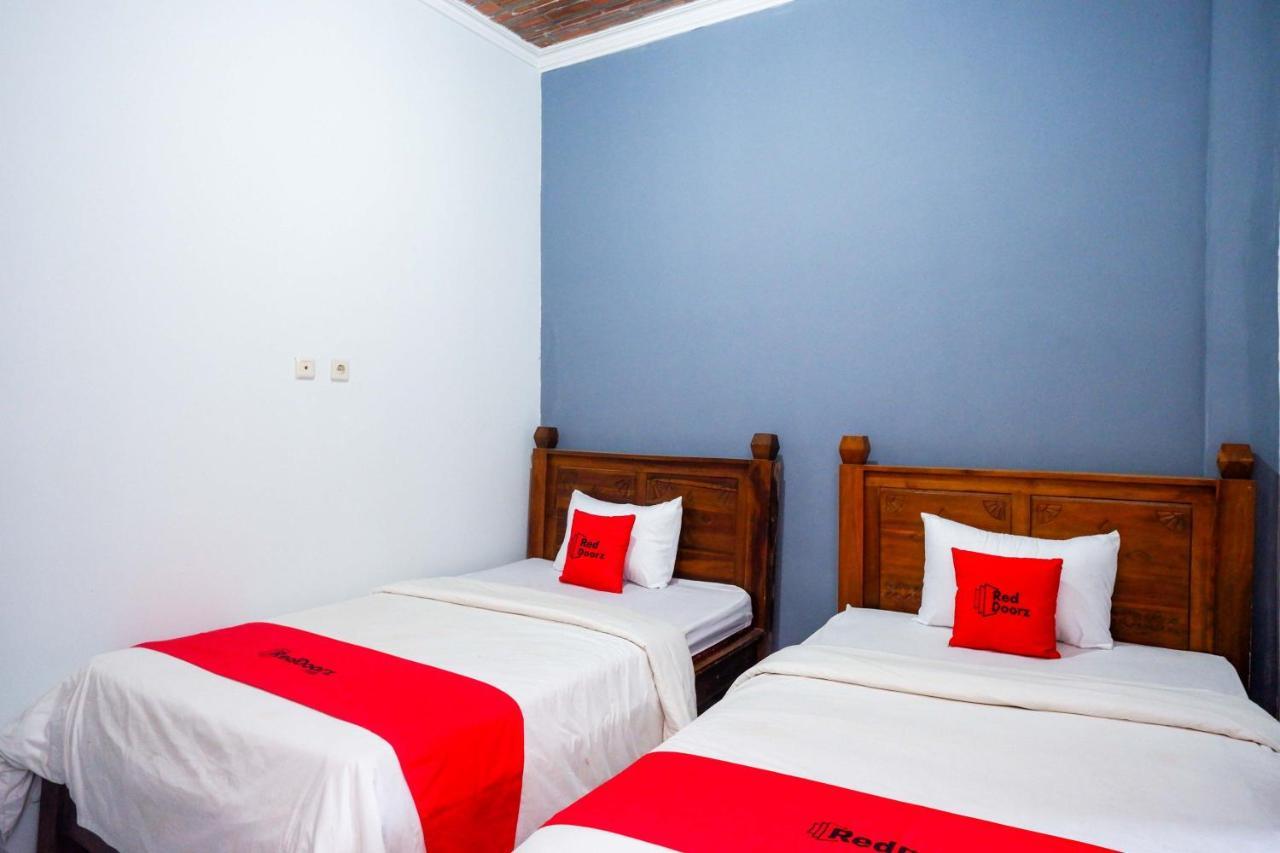 Reddoorz At Pakuncen Malioboro Yogyakarta Hotel Kültér fotó