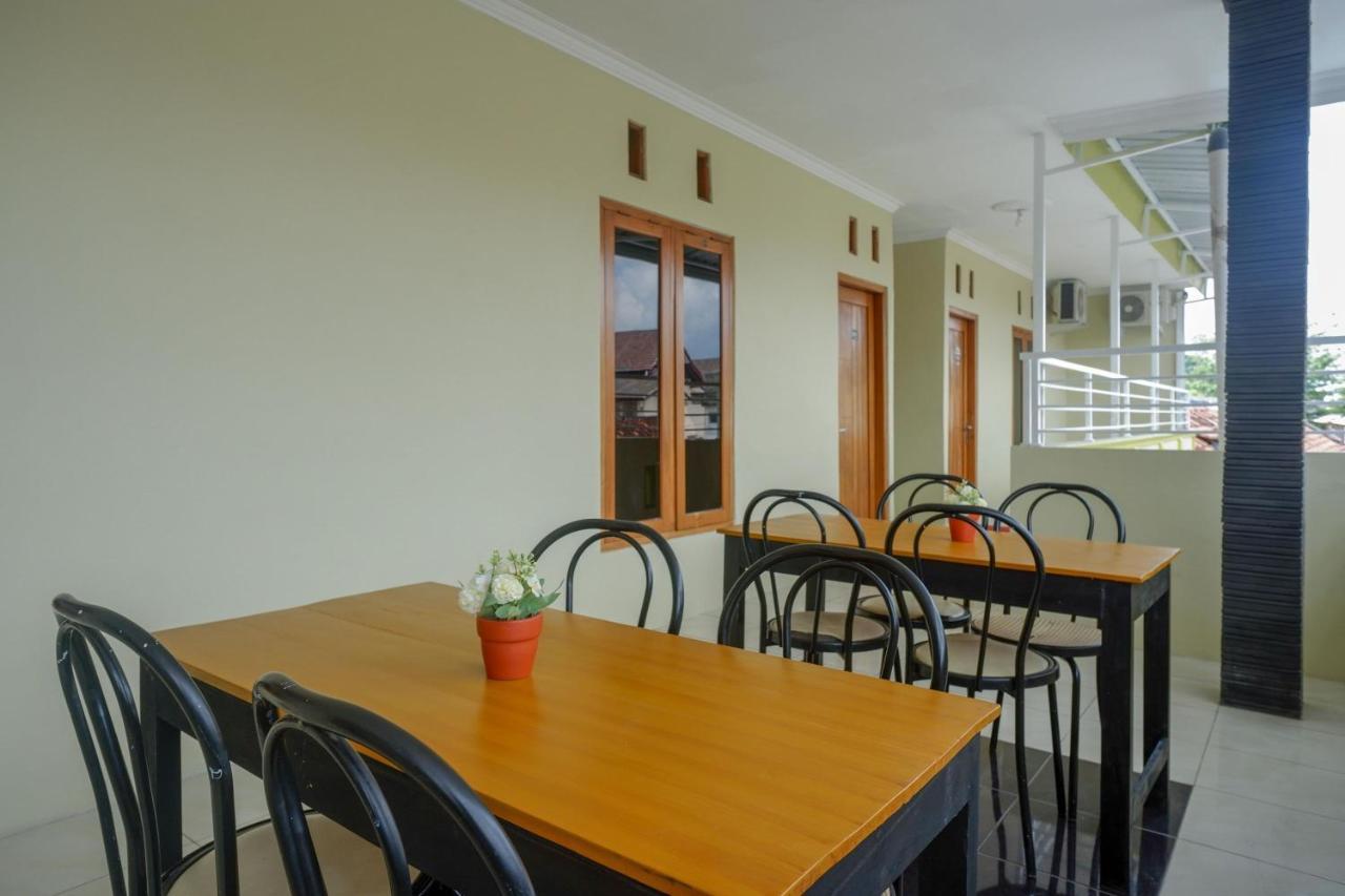 Reddoorz At Pakuncen Malioboro Yogyakarta Hotel Kültér fotó