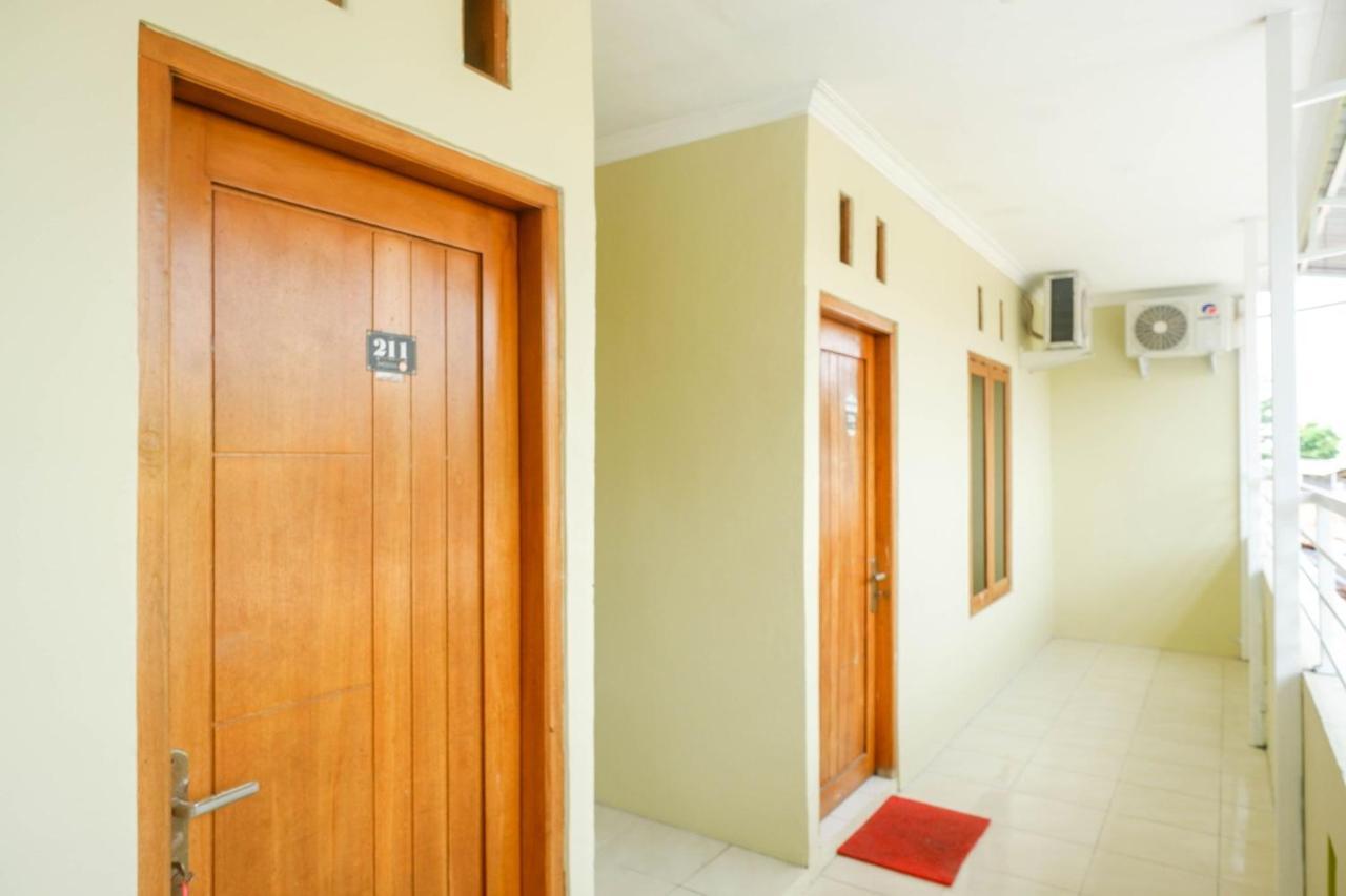 Reddoorz At Pakuncen Malioboro Yogyakarta Hotel Kültér fotó