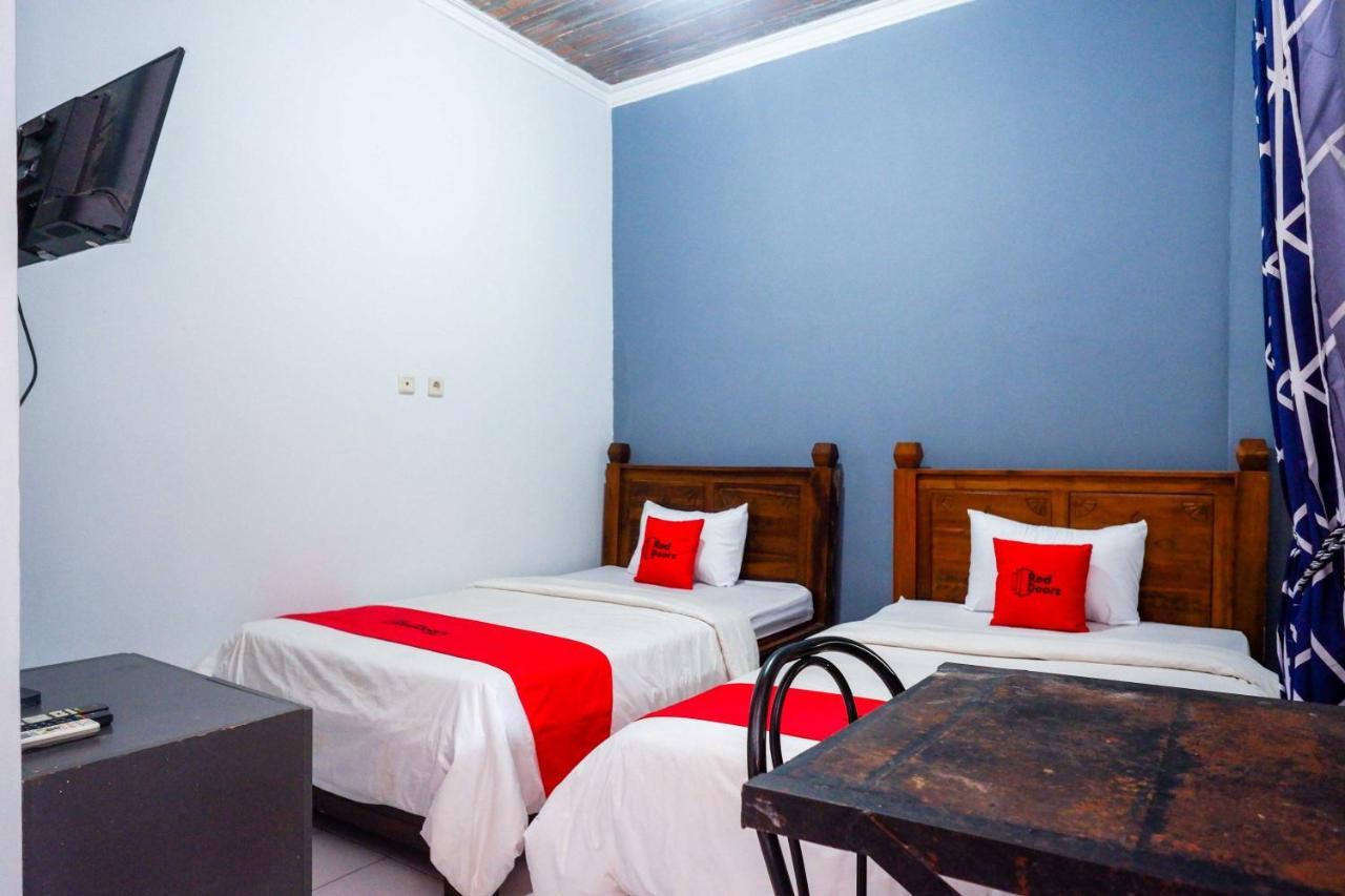 Reddoorz At Pakuncen Malioboro Yogyakarta Hotel Kültér fotó